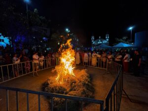 Queima da lapinha marca encerramento do ciclo natalino e abre programação da 400ª Festa do Glorioso Santo Antão